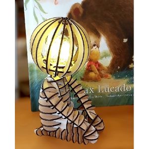 Lampje Tommy - Shine your light -hout