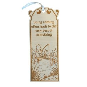 Boekenlegger hout Winnie de Pooh - Doing nothing often