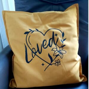 Sierkussen - Loved hart zwart- oker